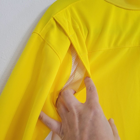 Columbia Men's Titanium Collared Polo with Venting Panels - Picture 4 of 8